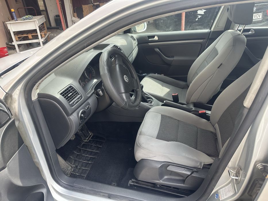 Volkswagen Golf 2009 diesel, 2.965 € — imagine 4