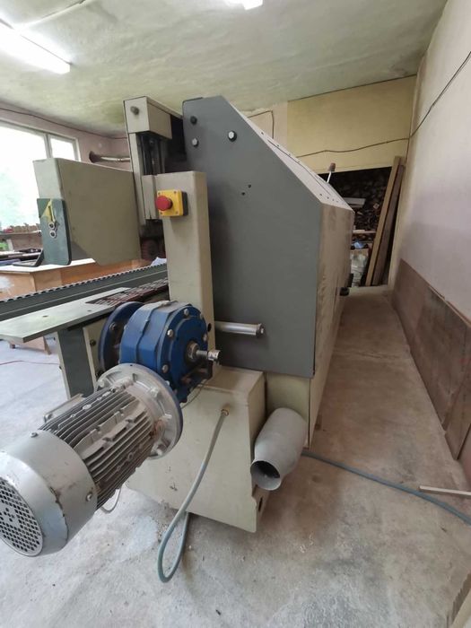 Продавам автоматична кантираща машина