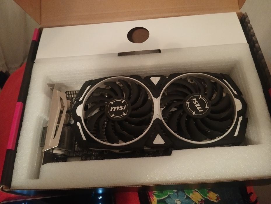 Video karta sotiladi