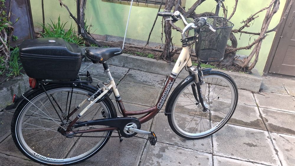 Vând bicicletă în stare foarte bună.