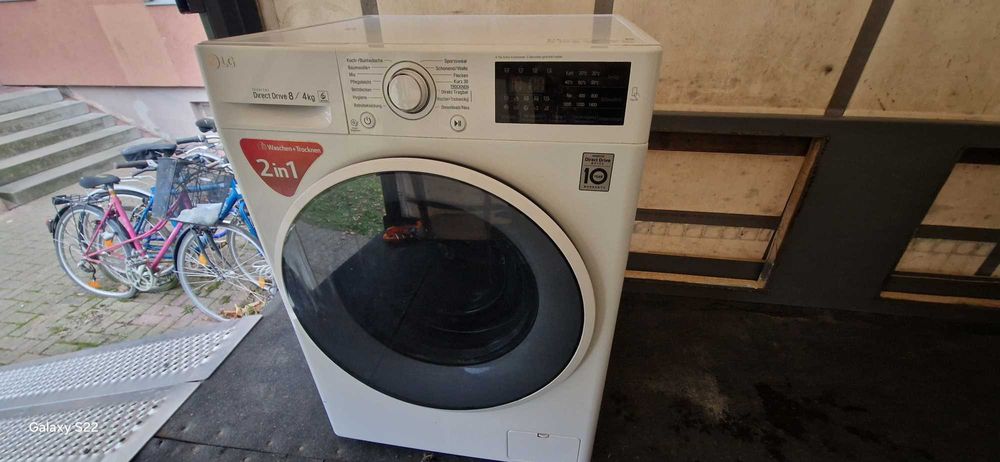 Пералня и сушилня 2в1