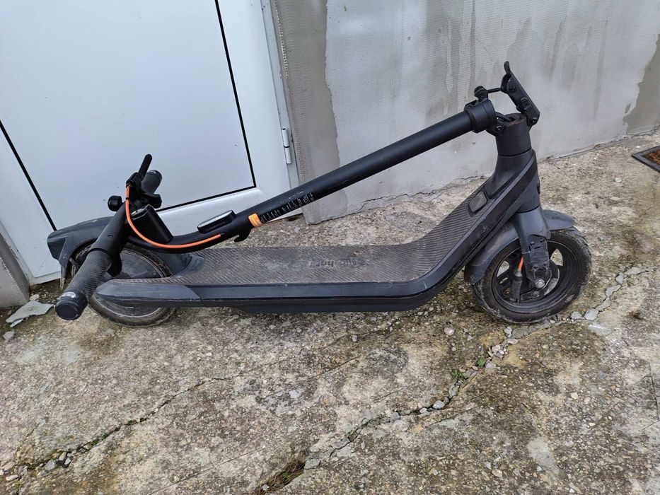 Електрическа тротинетка Segway-Ninebot E2 Pro