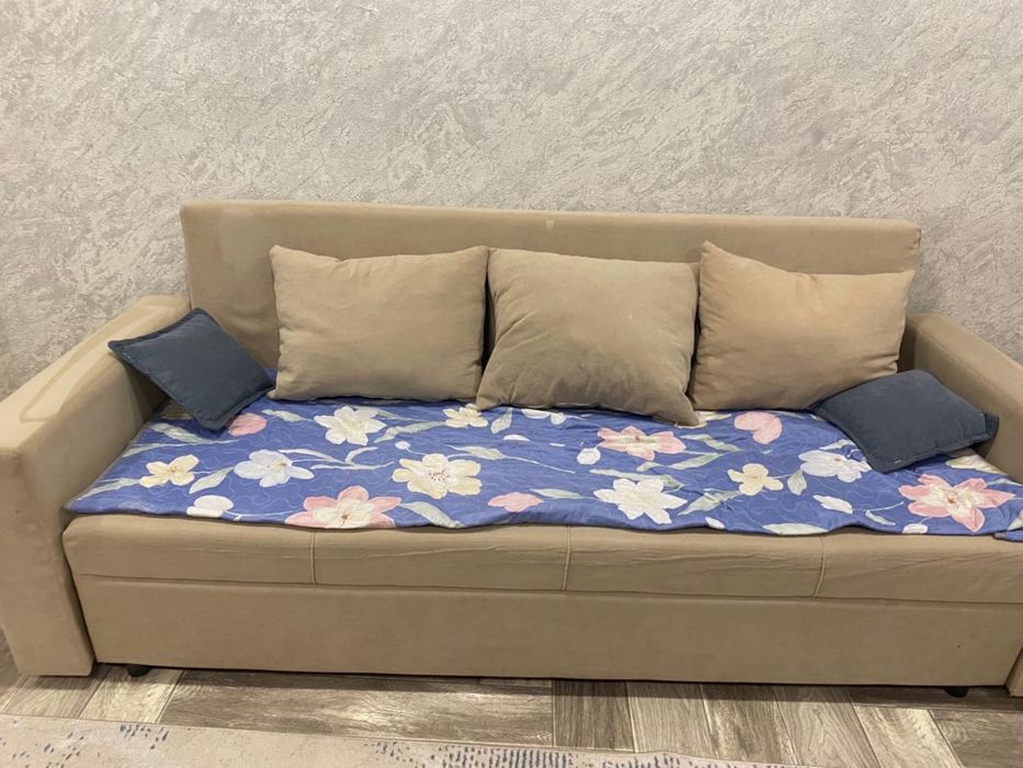 Продам диван срочно!