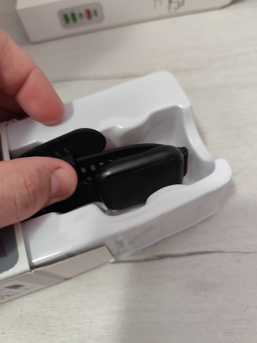 3 smartwatch-uri de vânzare