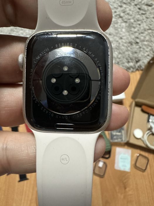 Apple watch seria 7 baterie 90%