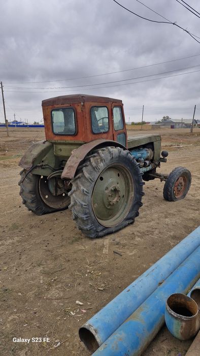 Трактор т40 полнаприводный на ходу.