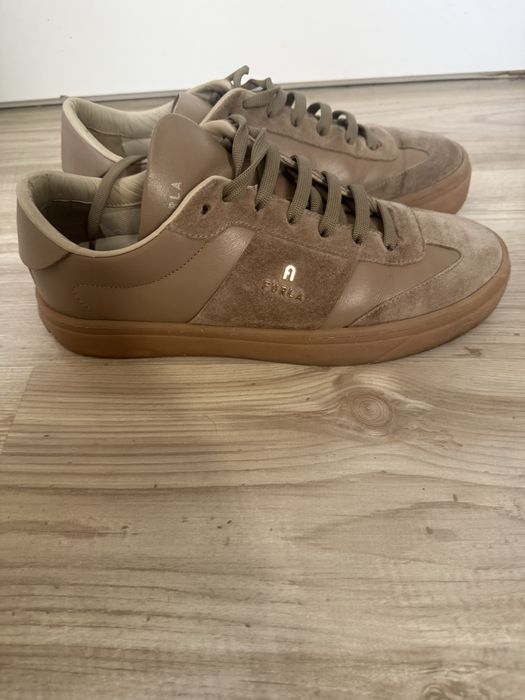 Сникърси Furla. Естествена кожа и велур.