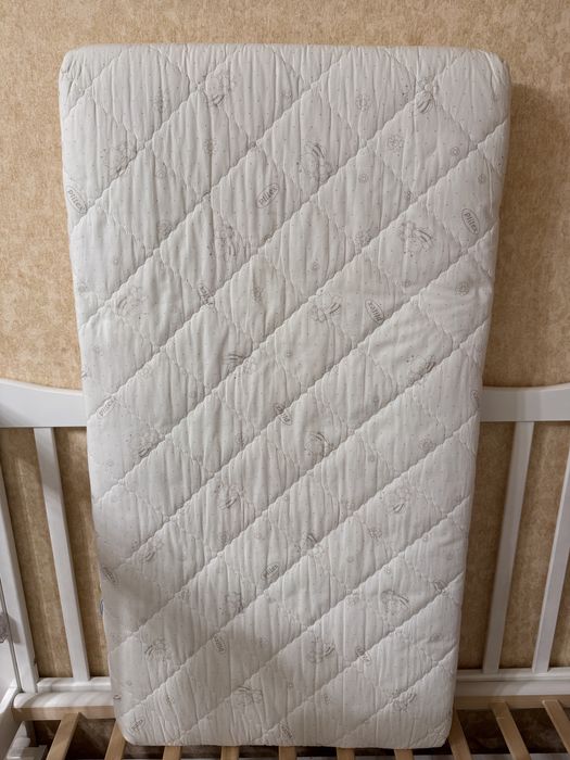 Продам манеж с ортопедическим матрасом Plitex