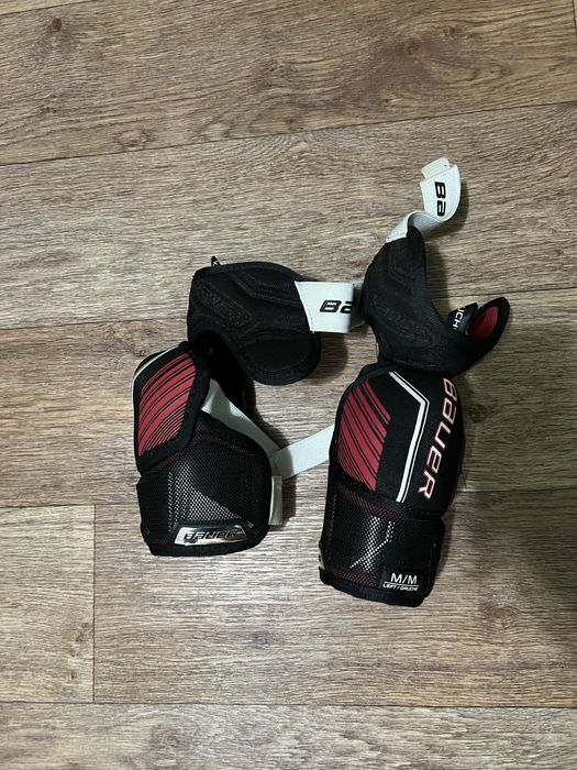 Продаю хоокейную форму