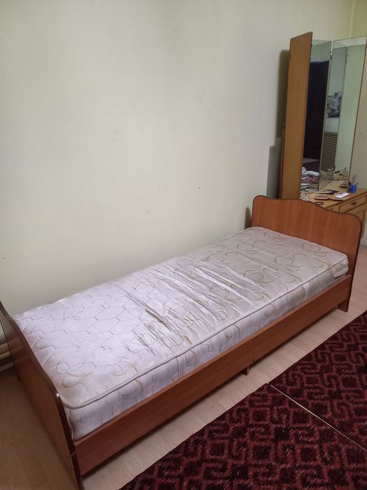 Кровать односпальная