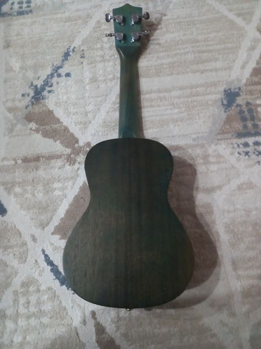 Продам Ккулеле срочно