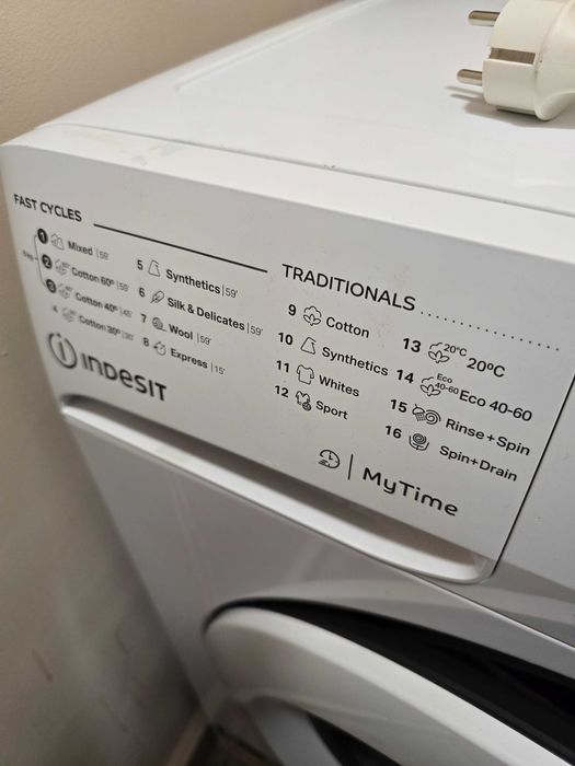 Продавам перфектна пералня Gorenje модел 2023