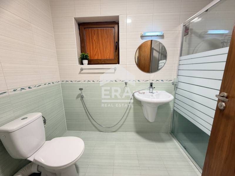 Двустаен, обзаведен, южен апартамент за продажба, с морска панорама, в