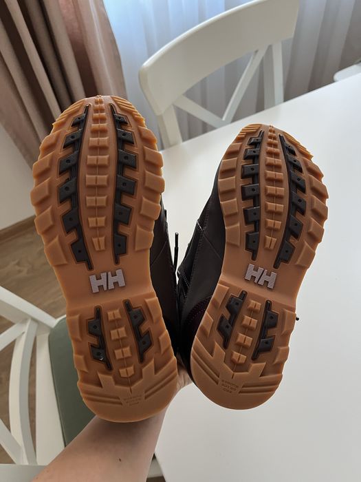 Оригинални туристически обувки Helly hansen 38 номер