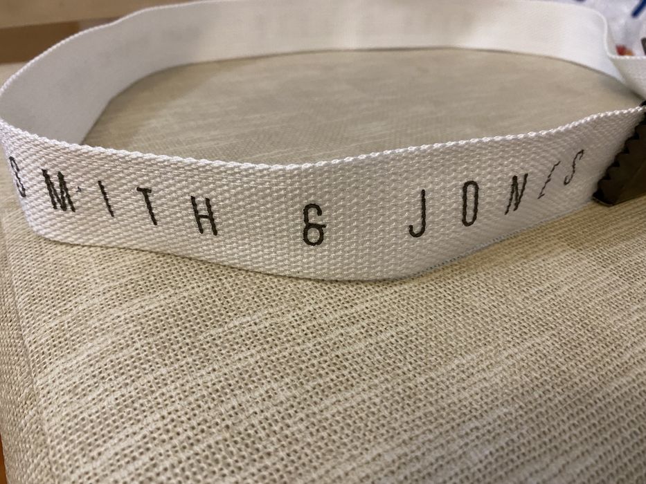 CUREA material alb  Smith Jones