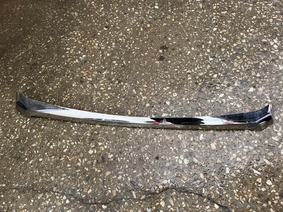 Сабля на прадо 150, с одной стороны есть скол