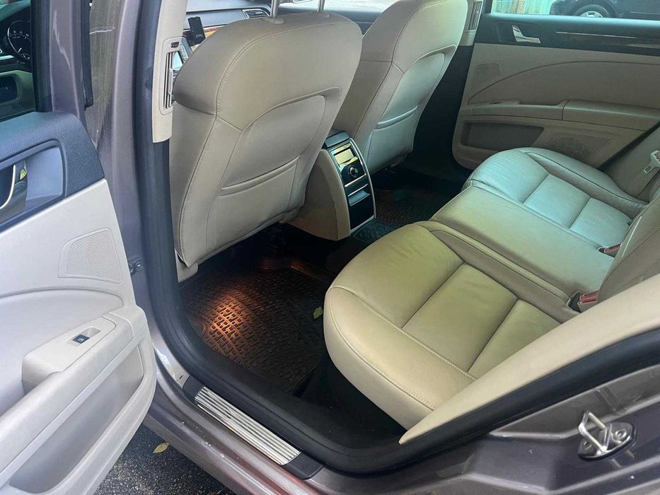 SKODA Superb 2012 — imagine 2