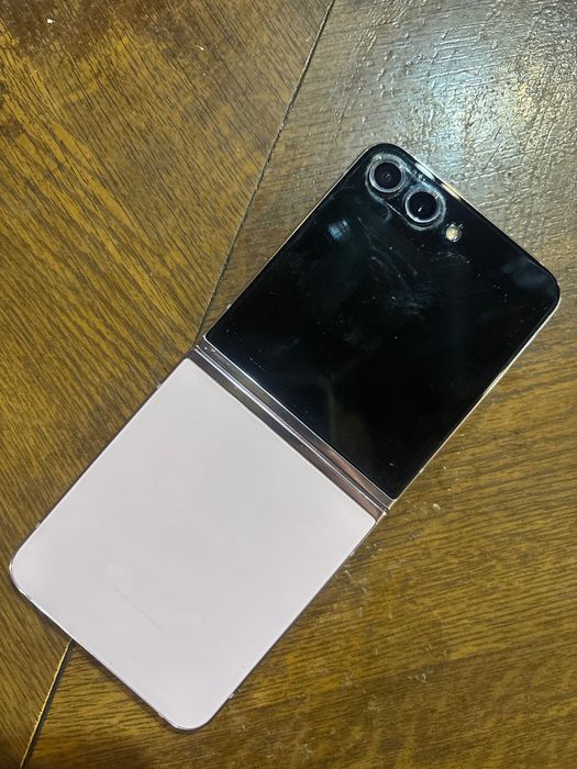 Samsung Z flip 5 ПЕРФЕКТЕН!