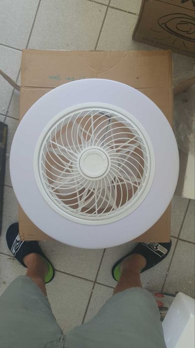 Намален! Полилей Вентилатор за таван . Дистанционно управление лед LED