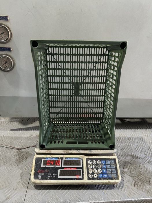 Yashiklar uzum olma pamidor va boshqa mevalar uchun