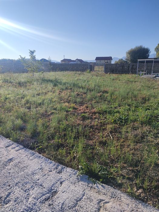 Vând pământ  pentru casa