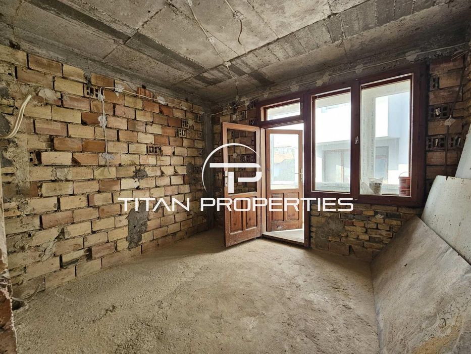 Продава се Къща в Варна, Виница - 350 кв.м за 1000 €/кв.м - Снимка #12