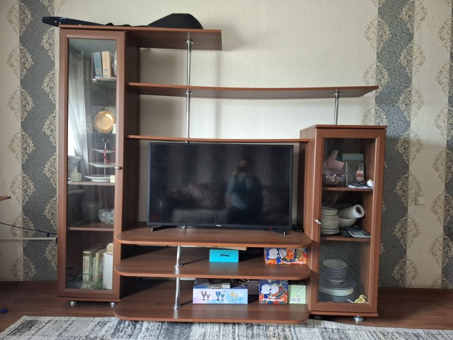 Продам стенку и шкаф для белья