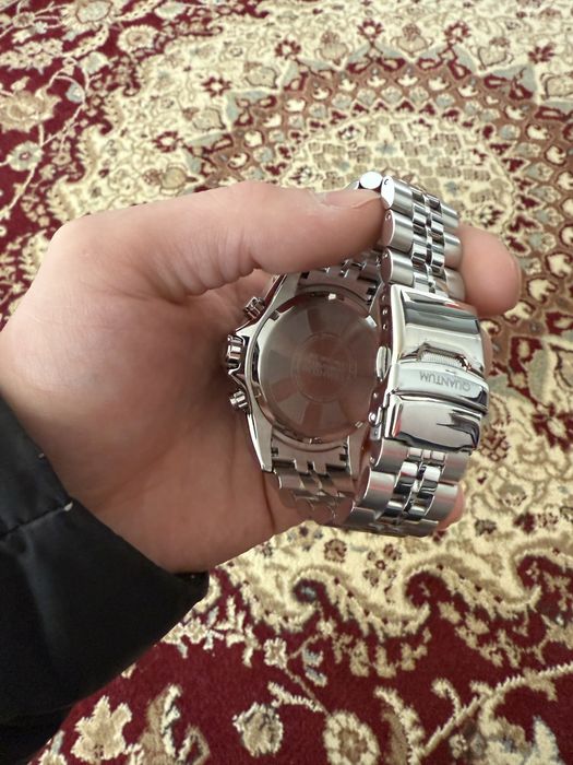 Продам часы Quantum