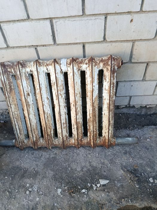 Продам чугунные радиаторы, батареи б/у