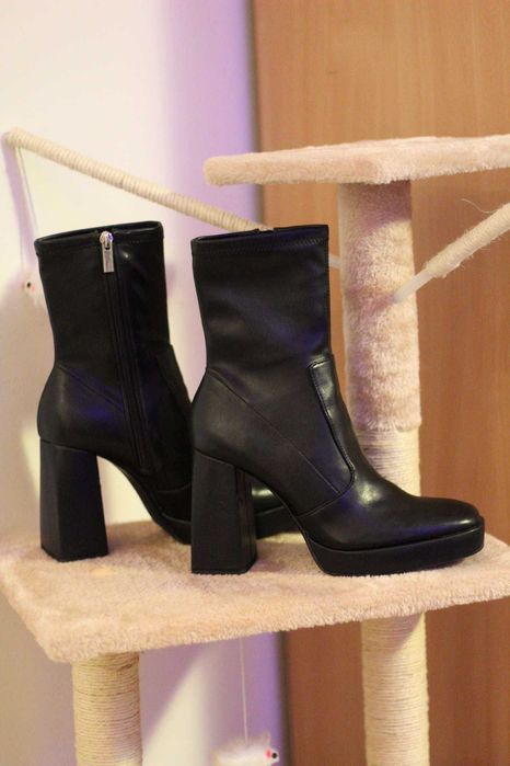Botine toc platformă ajustate, Bershka, marimea 38