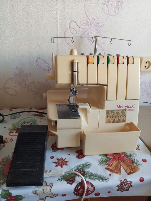 Продам оверлоки 2шт.