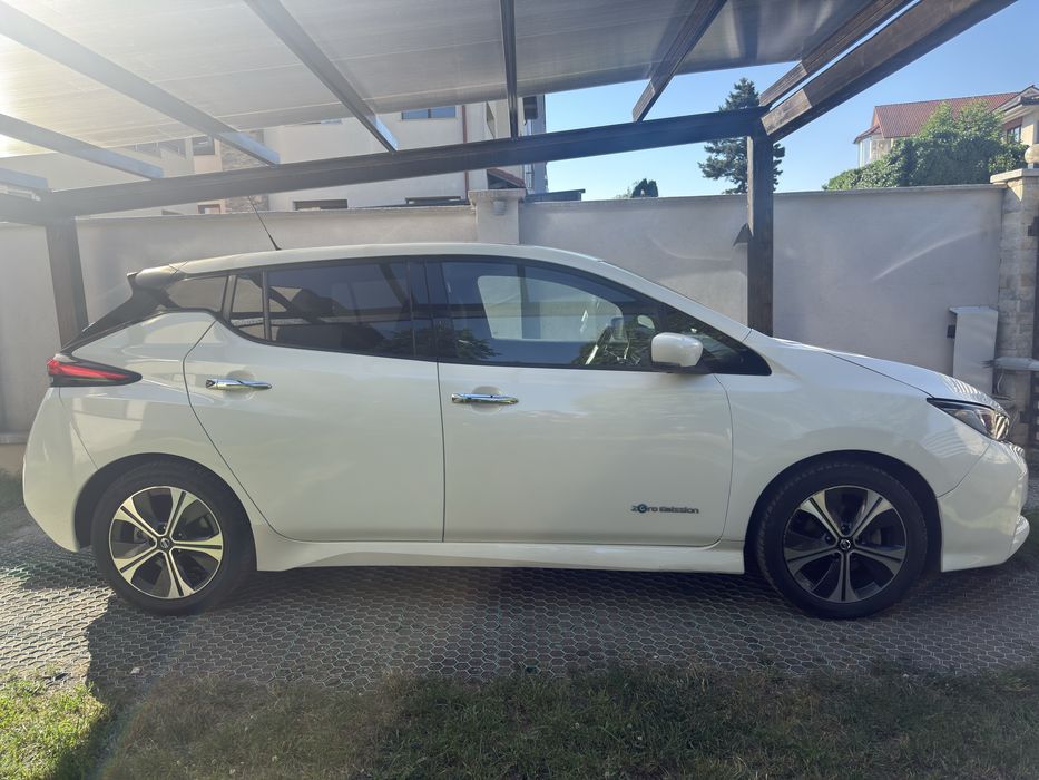 NISSAN Leaf 2018 — imagine 3