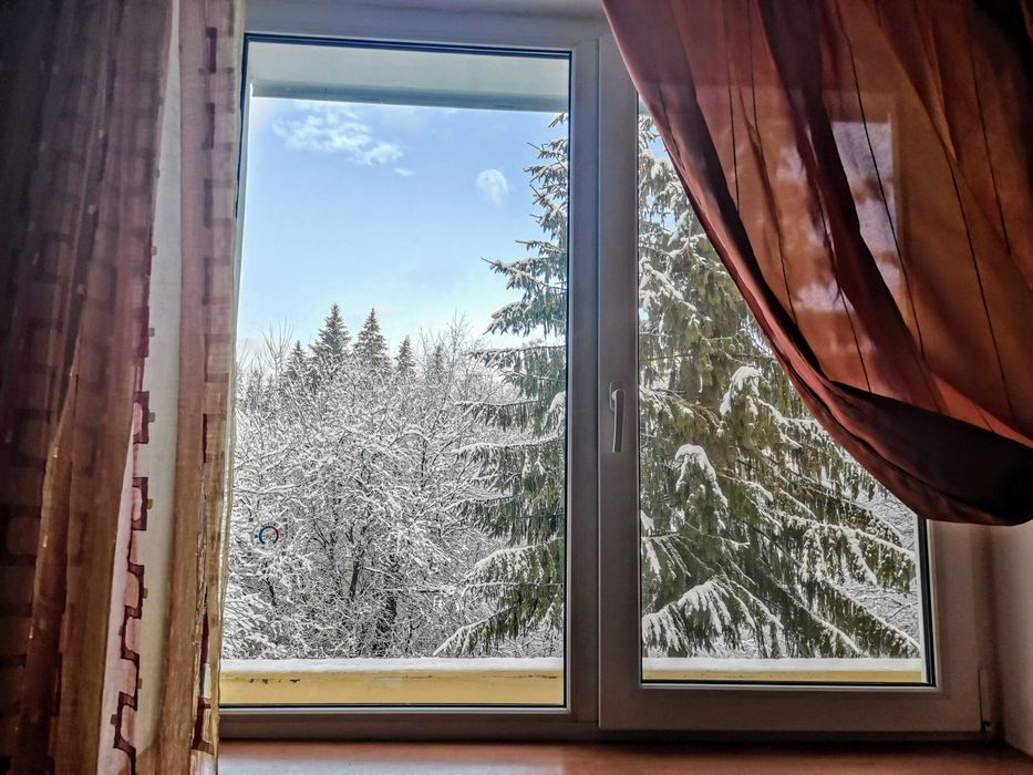 Predeal 2 camere, curte, vedere, renovat, cont vechi Airbnb/Booking