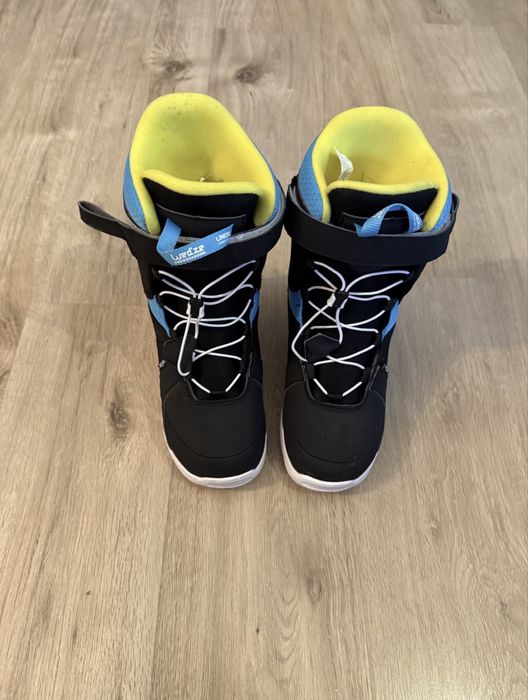 Pleacă de snowboard 135cm și boots mărimea 38