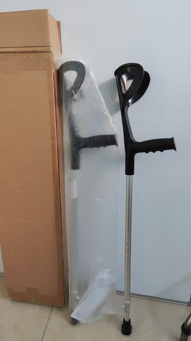 Костыли новые в упаковке