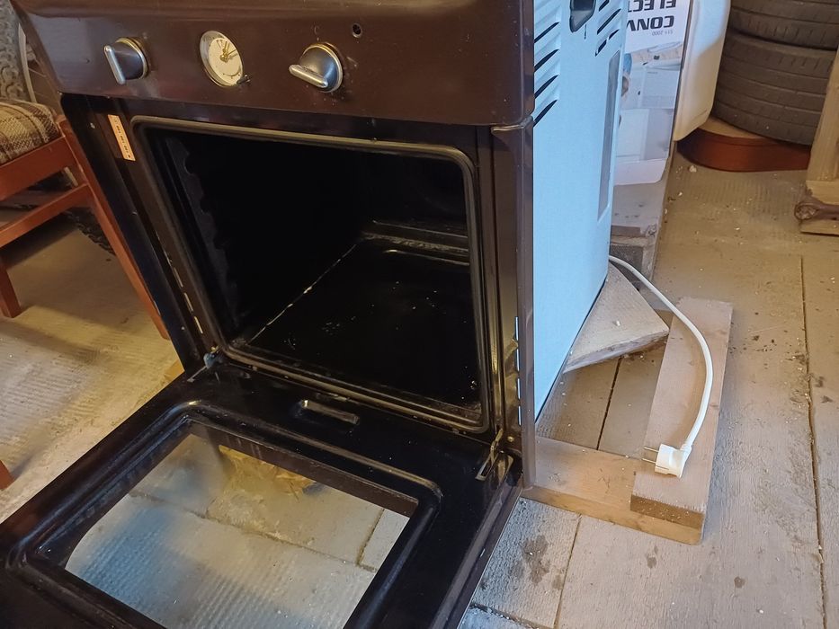 Cuptor electric incorporabil Ariston