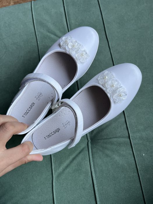 Продам туфли и кросовки