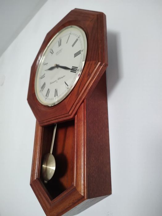 Ceas de perete seiko din lemn