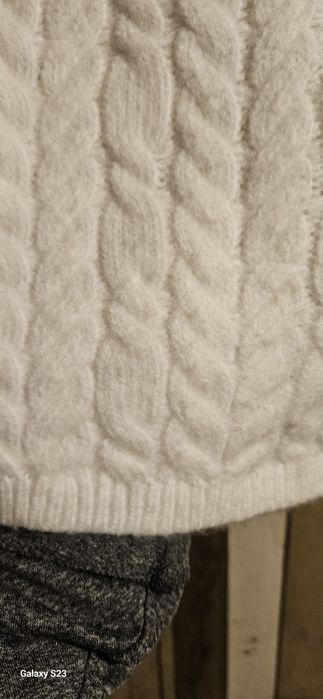 Плетена пола Amisu.