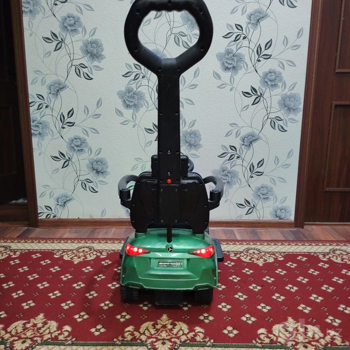 bolalar uchun mashina, holati yaxshi