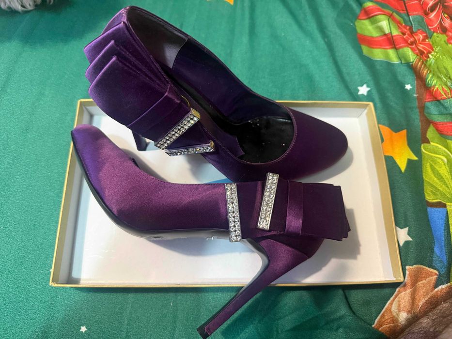 Pantofi de dama cu toc marimea 38 Mov