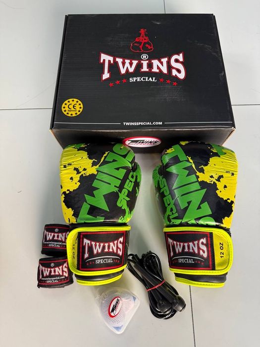 Боксерская перчатка комплект Twins 4в1