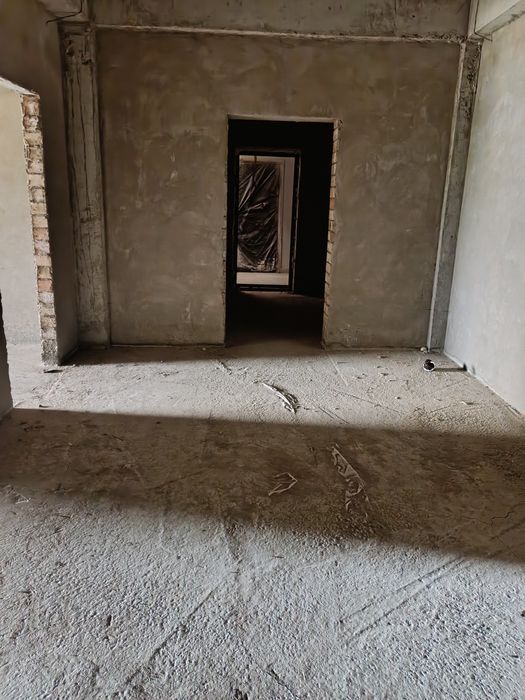 Без ремонт 2 хоналик квартира сотилади 2x