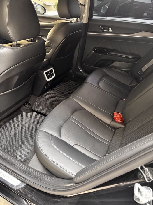 Kia k5 2025 yil full pozitsiya navaroti bor tez va arzon sotiladi