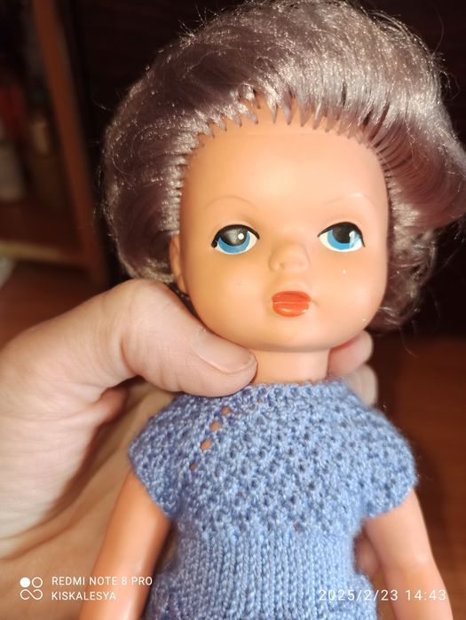 Небольшая куколка ГДР