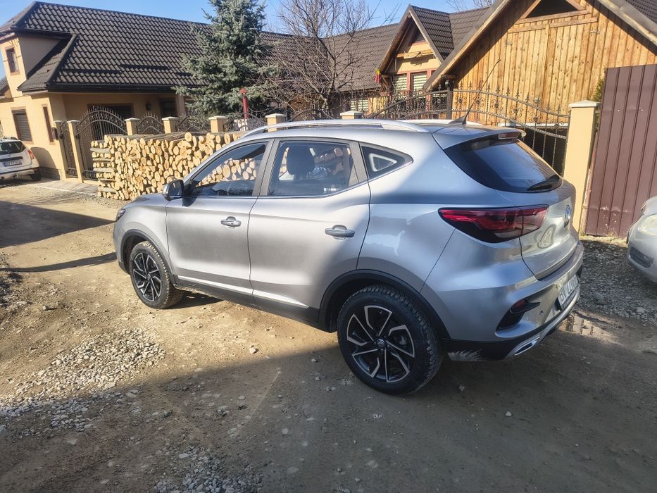 MG // ZS // 1.0 // 2024