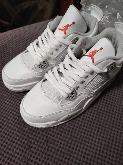 Jordan 4 "White Oreo"