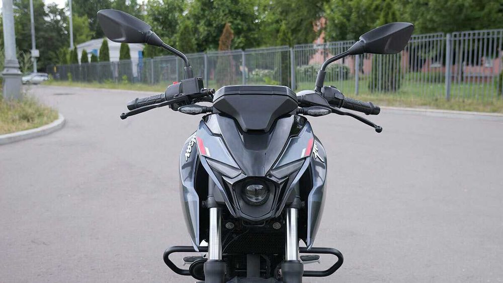 Мотоцикл  Bajaj Pulsar N250
