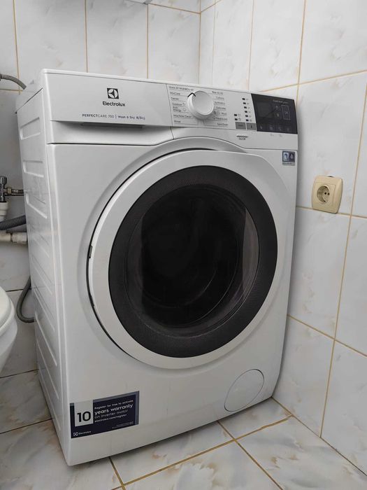 masina de spalat rufe ELECTROLUX cu uscator, in garantie, Clasa energetică A