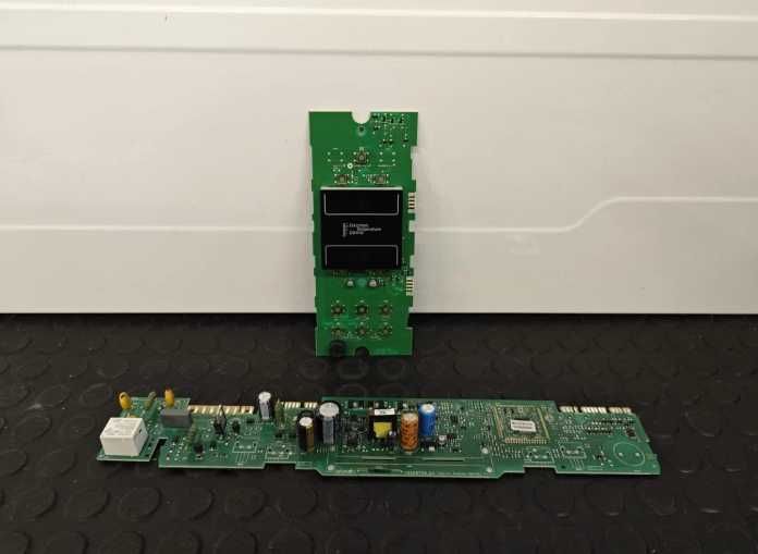 Placa electronica cu afisaj combina  Hotpoint Ar ENBGH199223FW / C21